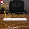 يافطة مكتب اكريليك شفاف مع اكريليك دهبي - Desk Gold 1