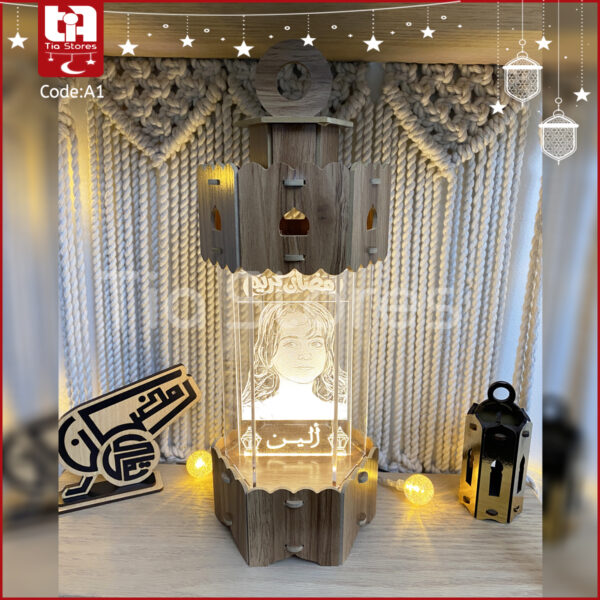 ⁦فانوس خشب مع اكريليك سداسي مع حفر الصورة بالليزر⁩ - الصورة ⁦4⁩