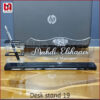 يافطة مكتب أكريليك مع مكان للاقلام / Desk stand 19