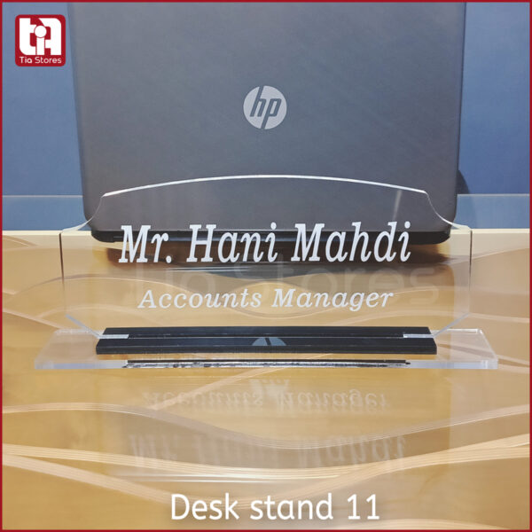 استاند أكريليك للمكتب بالاسم والمسمى الوظيفي/ Desk stand 11